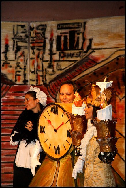 2011-la-bella-e-la-bestia